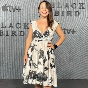 CHRISTIAN SIRIANO White & Black Floral Full Skirt V-Neckline Dress Size 0